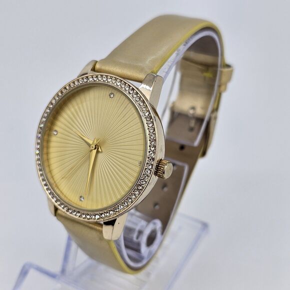 Manhattan Croton Watch Women 37mm Gold Tone Pave Bezel Bling New Battery - Picture 2 of 13